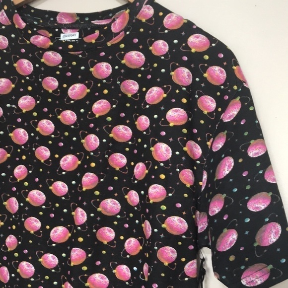 𝅺nwt Super Massive donut galaxy/space novelty print T-shirt M - Picture 2 of 8